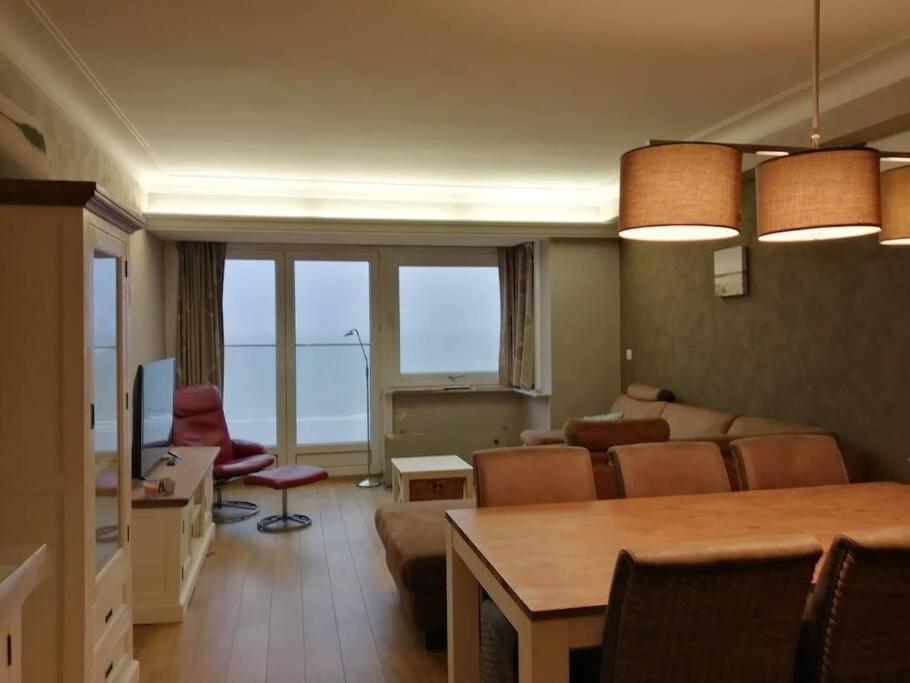Lovely N° 9 Op Ieder Moment Een Prachtig Zeezicht & Zwembad Middelkerke Extérieur photo