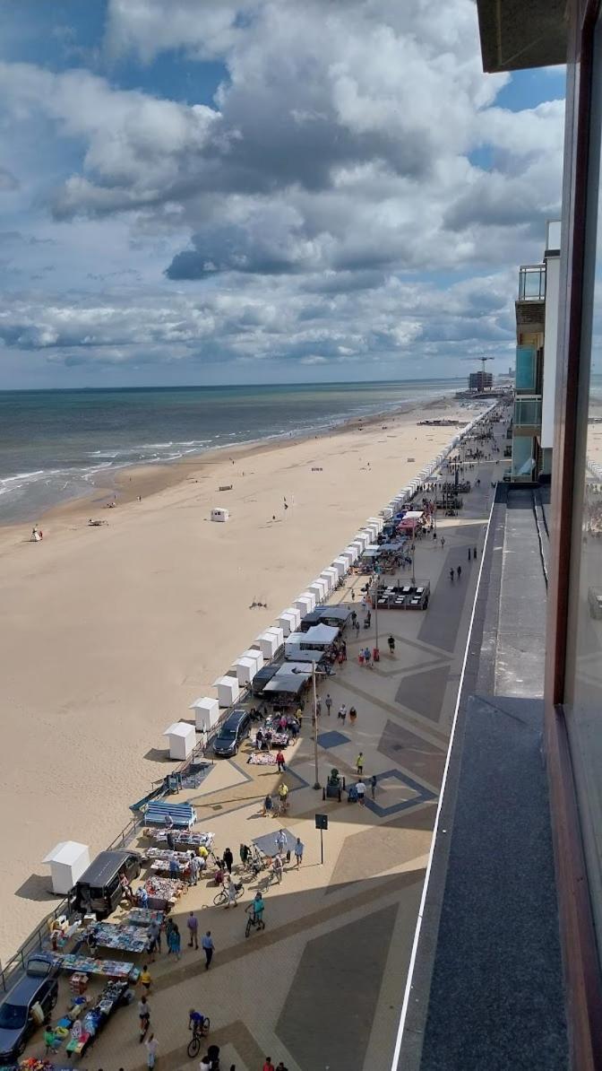 Lovely N° 9 Op Ieder Moment Een Prachtig Zeezicht & Zwembad Middelkerke Extérieur photo
